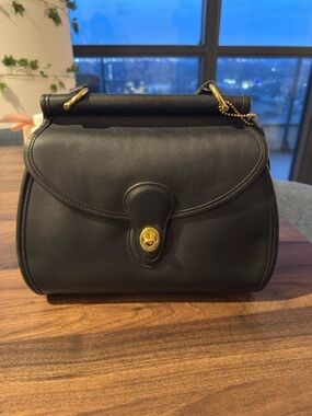 Vintage Coach Logan in Black Glove tanned Leather